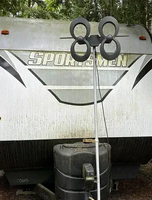 spotless, clean camper front